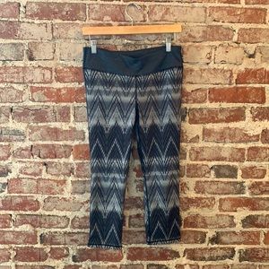 🖤3FOR30! GapFit Capri Leggings (med)